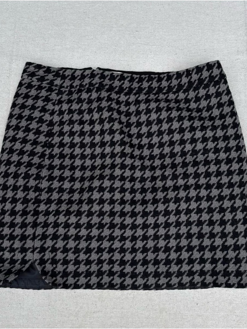 Houndstooth Mini Skirt - Black and Gray